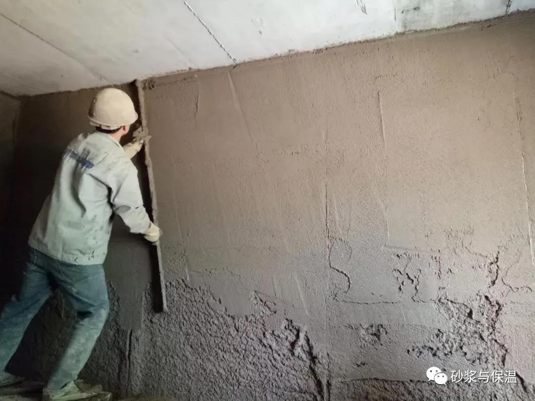 頂棚A級保溫材料的抹灰與涂料涂刷，實用指南