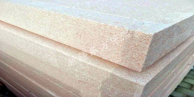 阿拉爾保溫材料一體板，引領(lǐng)建筑保溫行業(yè)革新