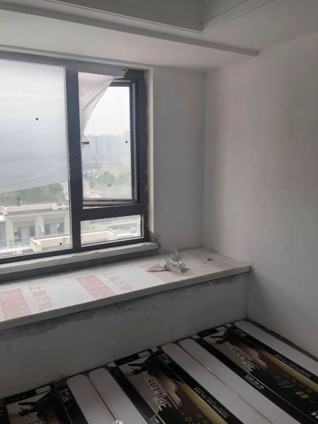 飄窗頂面保溫材料施工方法與技巧