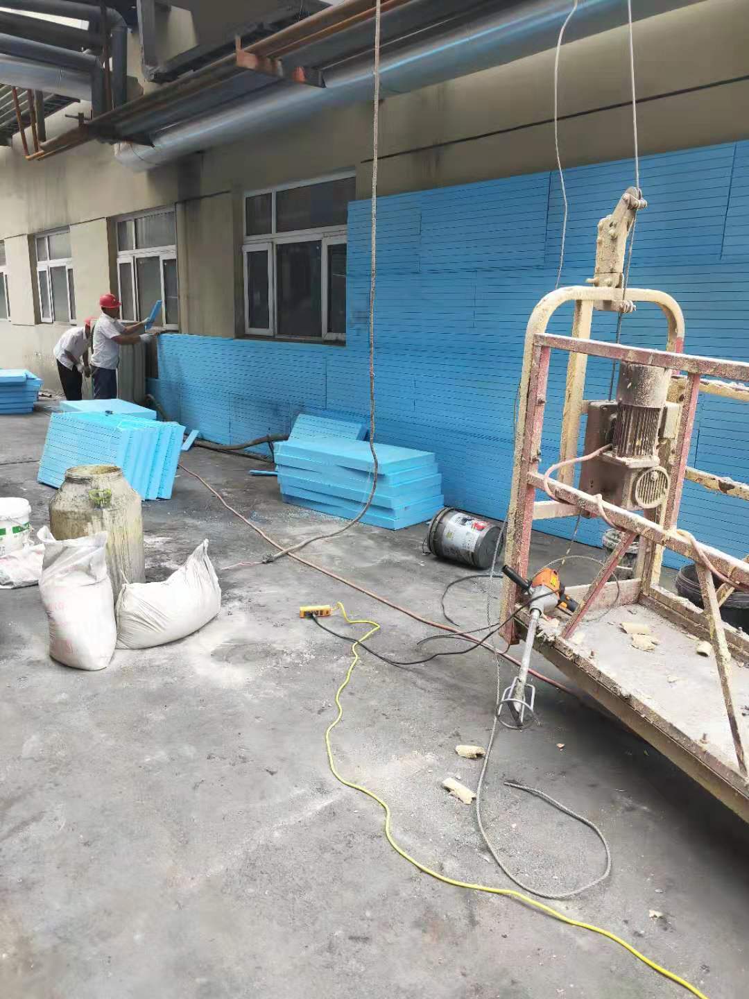 墻體內(nèi)外墻保溫材料廠，打造高效節(jié)能建筑的關(guān)鍵力量