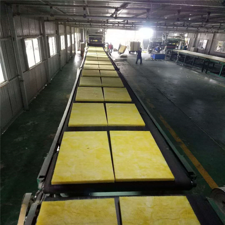浙江玻璃棉板保溫材料廠的尖端技術(shù)與卓越品質(zhì)