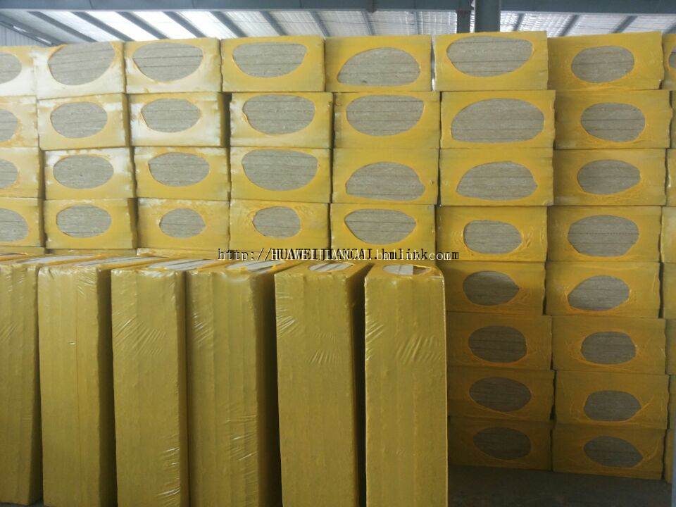 隨著現(xiàn)代工業(yè)和建筑技術的不斷發(fā)展，消聲保溫材料作為一種重要的功能性材料，其市場需求越來越大。消聲保溫材料不僅能夠有效地降低噪音污染，提高室內環(huán)境的舒適度，同時還能起到保溫隔熱的作用，提高建筑物的能效性能。因此，選擇好的消聲保溫材料品牌對于保障人們的生產(chǎn)和生活環(huán)境至關重要。本文將介紹一些好的消聲保溫材料品牌排行榜，以供大家參考。