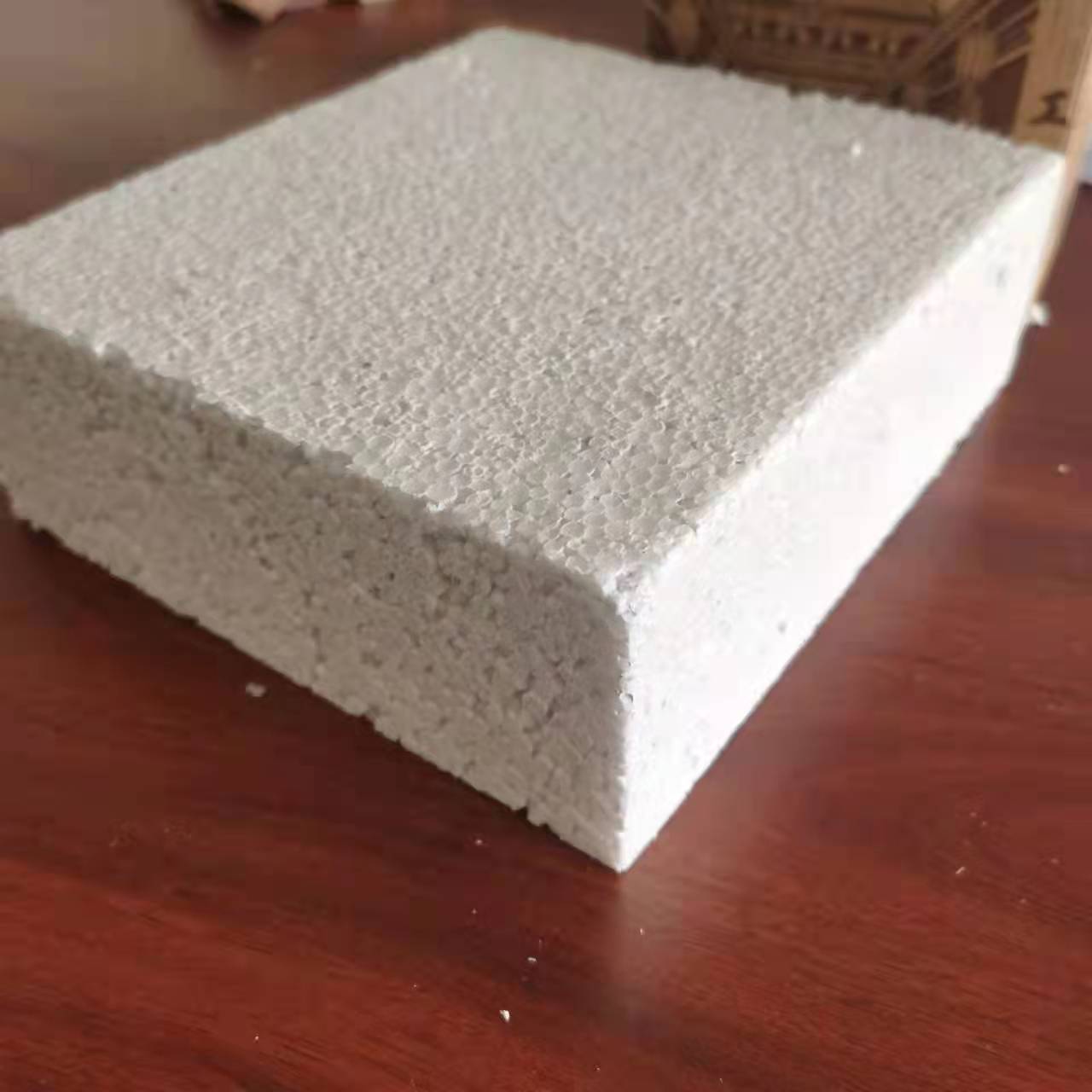 硅鋁基保溫材料板價(jià)格解析，多少錢一探究竟