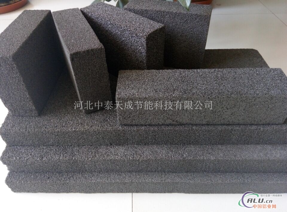 廊坊A級泡沫玻璃板保溫材料，性能與應(yīng)用探討