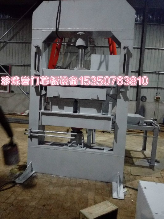液壓機保溫材料的作用與重要性探討