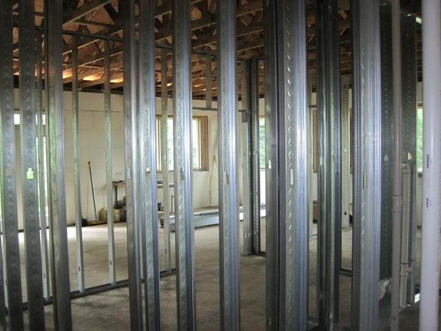 輕鋼廠房保溫材料價格表與市場分析報告