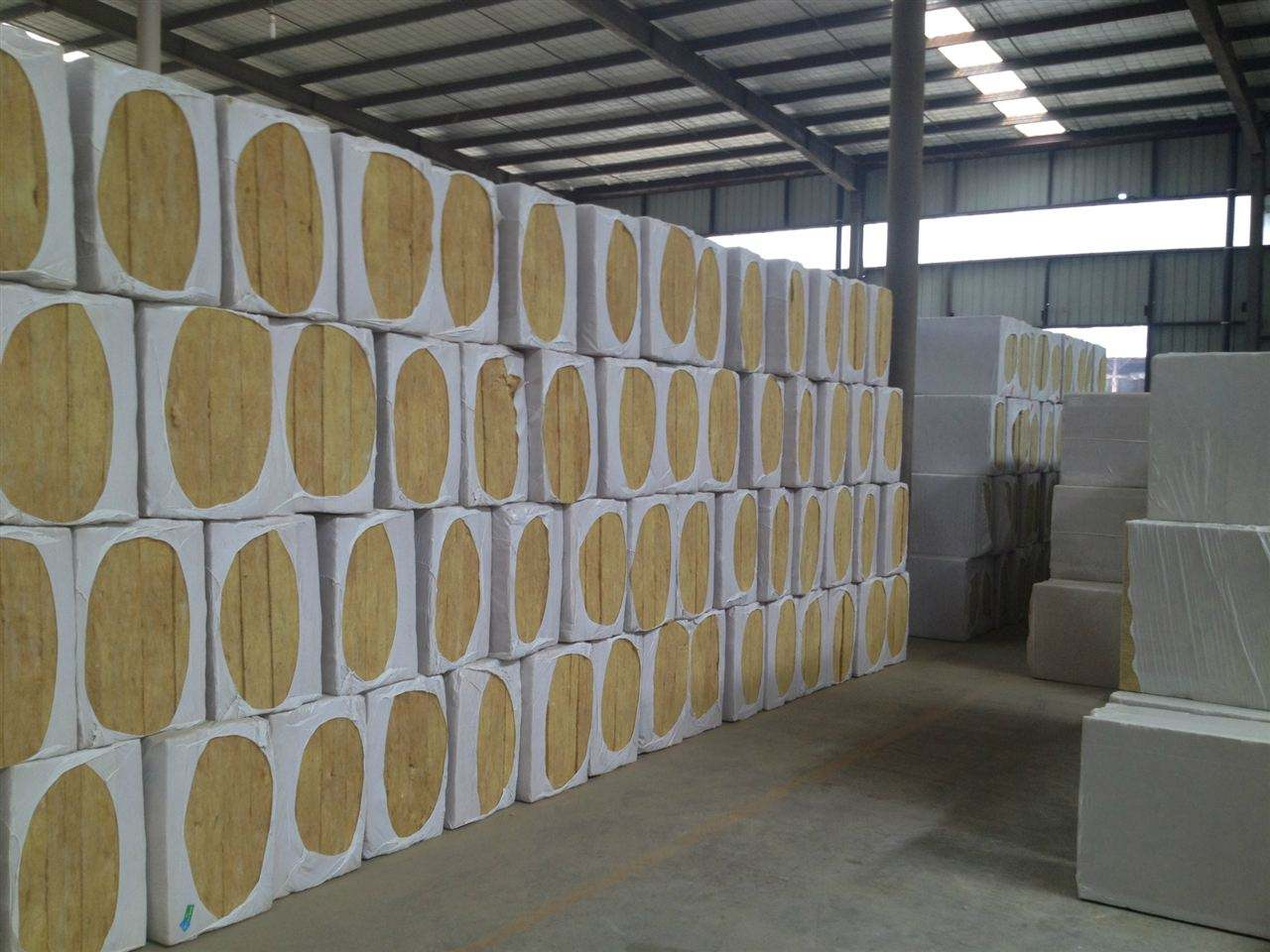 外墻保溫材料一站式批發(fā)，高效便捷的建筑行業(yè)供應(yīng)鏈解決方案