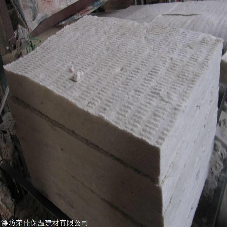 硅酸鋁纖維隔熱輕質(zhì)耐火保溫材料，現(xiàn)代建筑和工業(yè)應(yīng)用的理想選擇